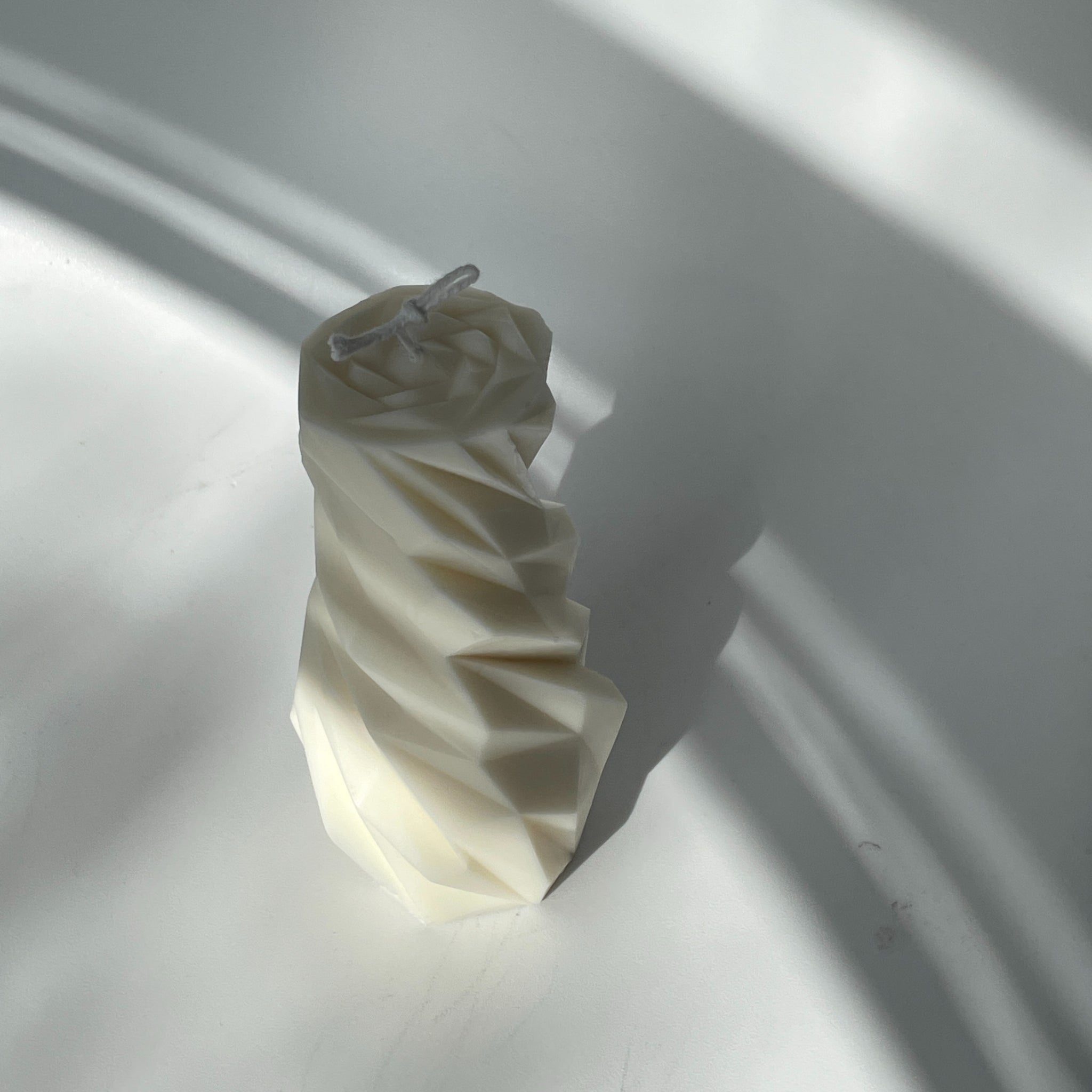 Pillar Crystal Candle | White